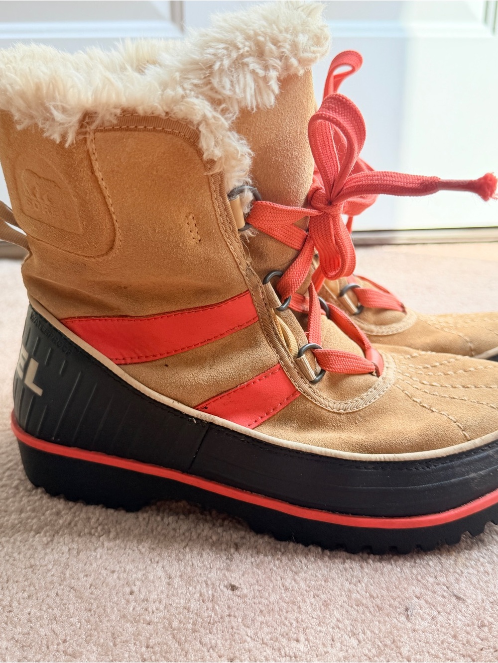 Sorel Tan Suede Winter Boot hot pink laces fur lined size 38